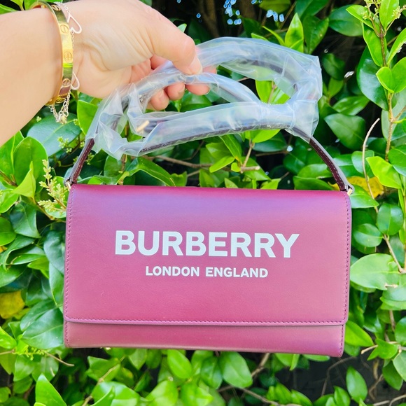 FINAL SALE💐BURBERRY logo leather crossbody bag ❤️ - Picture 15 of 16